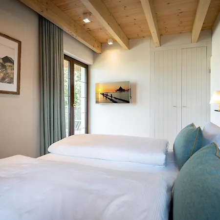 Reet & N 1 Ferienhaus *